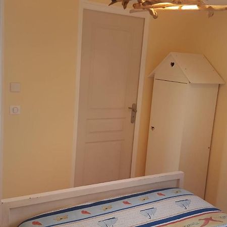 Maisonnette Bois Flottes Salles  Luaran gambar