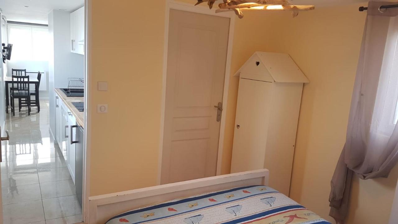 Maisonnette Bois Flottes Salles  Luaran gambar