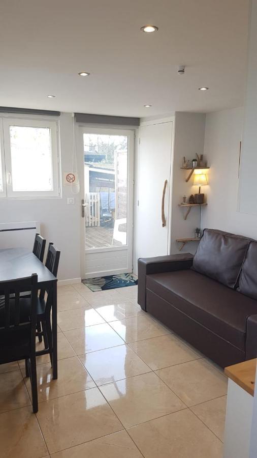 Maisonnette Bois Flottes Salles  Luaran gambar