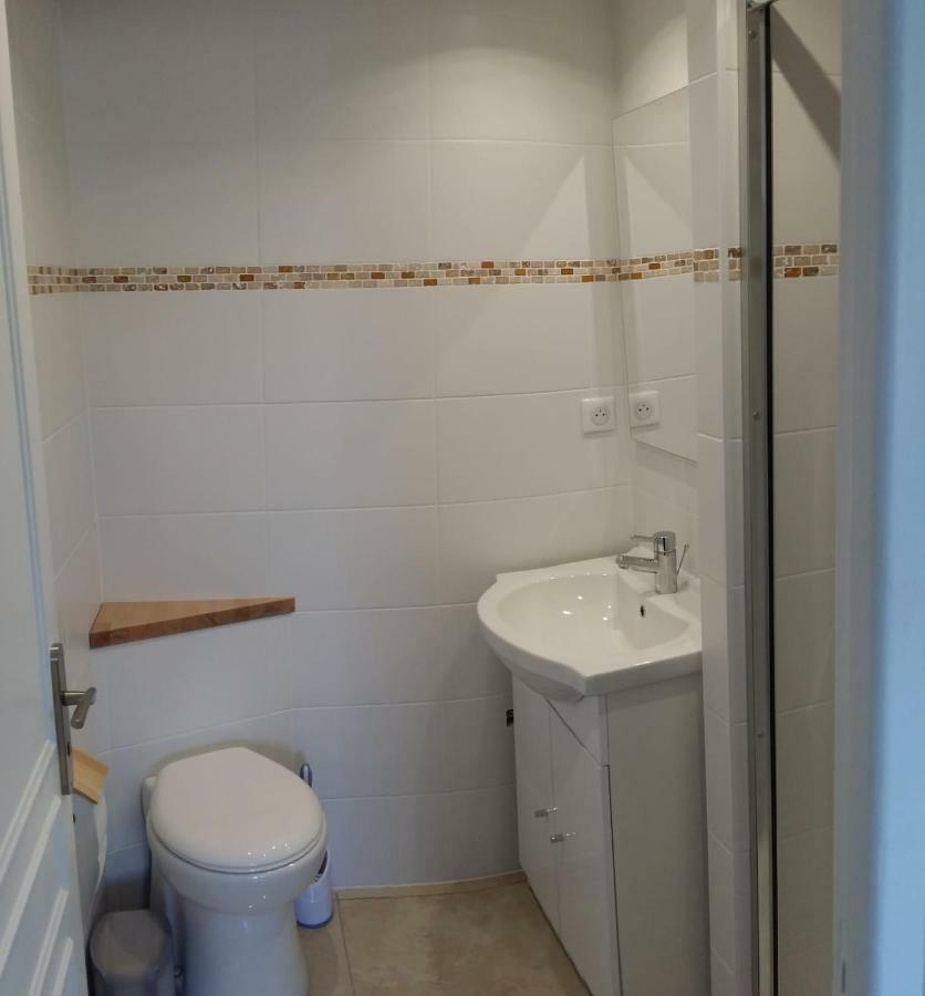 Maisonnette Bois Flottes Salles  Luaran gambar