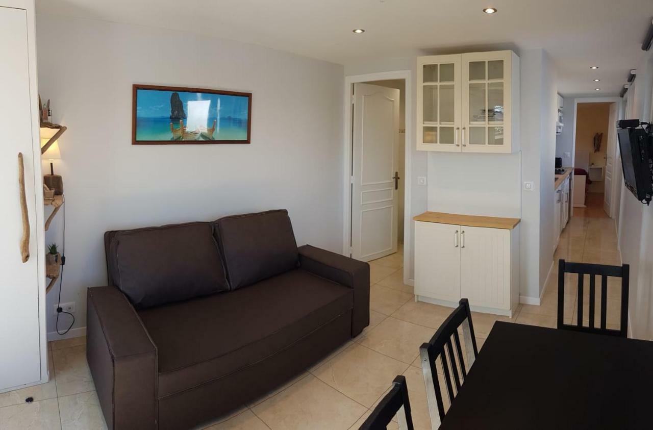 Maisonnette Bois Flottes Salles  Luaran gambar